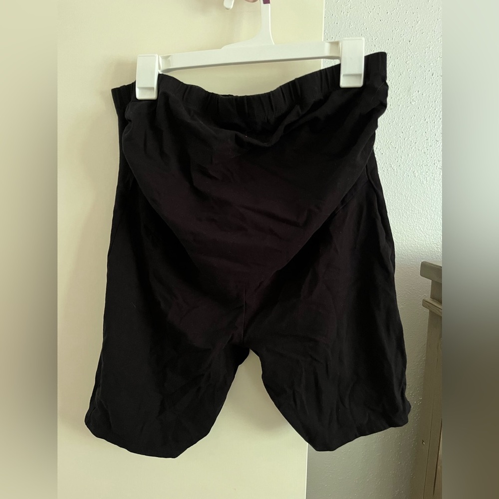Torrid maternity biker shorts *never worn*